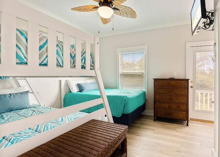 Apartment Beachcomber Bliss 38c By Pkrm Pensacola