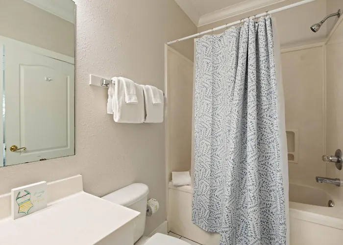 Apartment Beachcomber Bliss 38c By Pkrm Pensacola